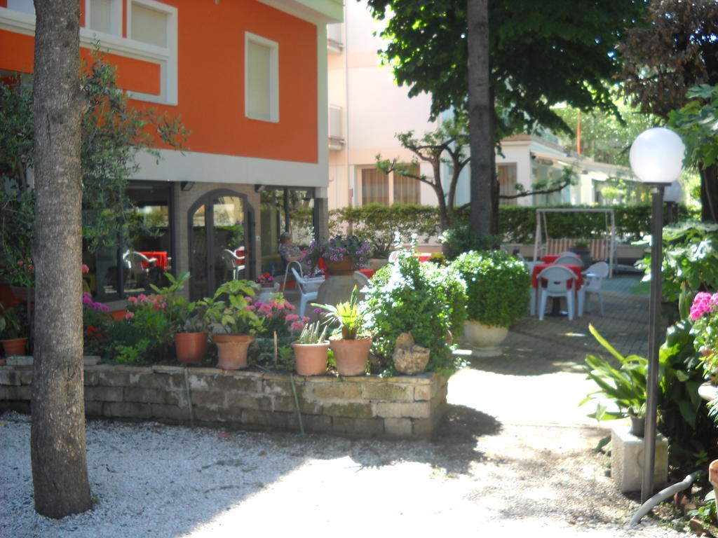 Hotel Edelweiss Cervia Esterno foto