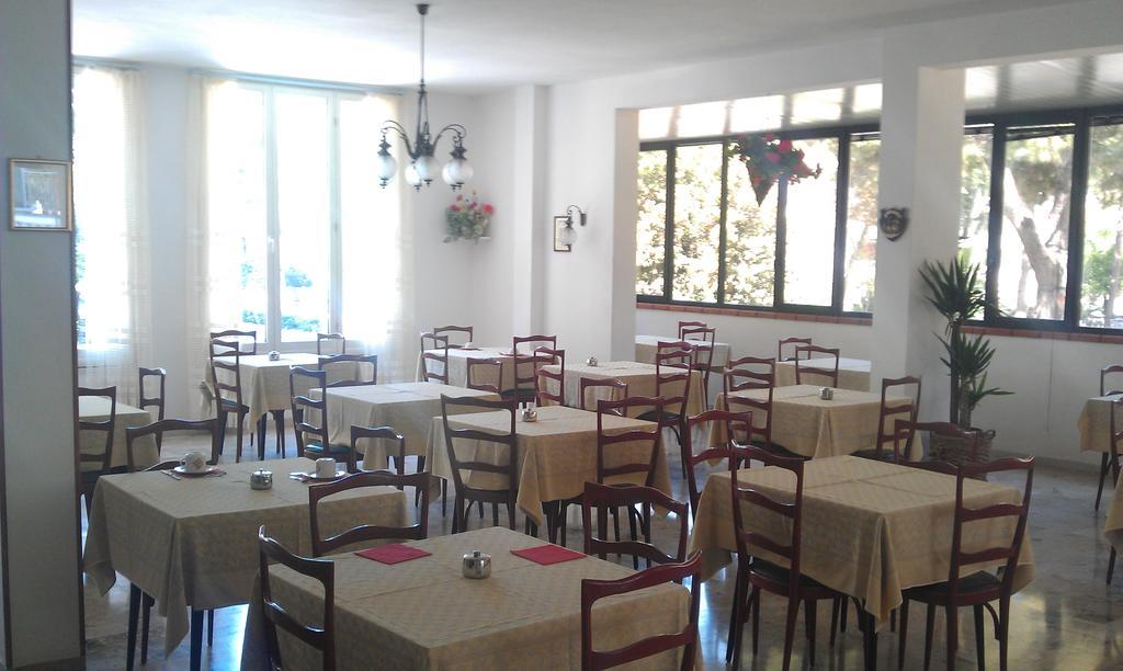 Hotel Edelweiss Cervia Esterno foto