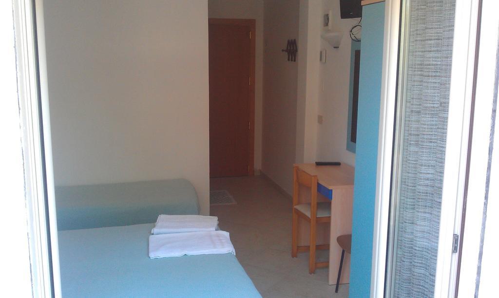 Hotel Edelweiss Cervia Camera foto