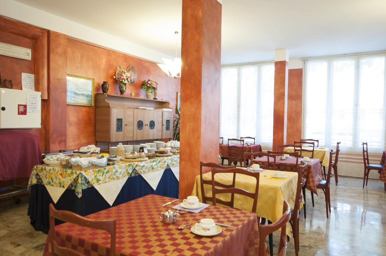 Hotel Edelweiss Cervia Esterno foto